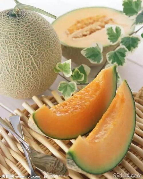 吃哈密瓜和吃菠萝,夏日水果盛宴的甜蜜碰撞